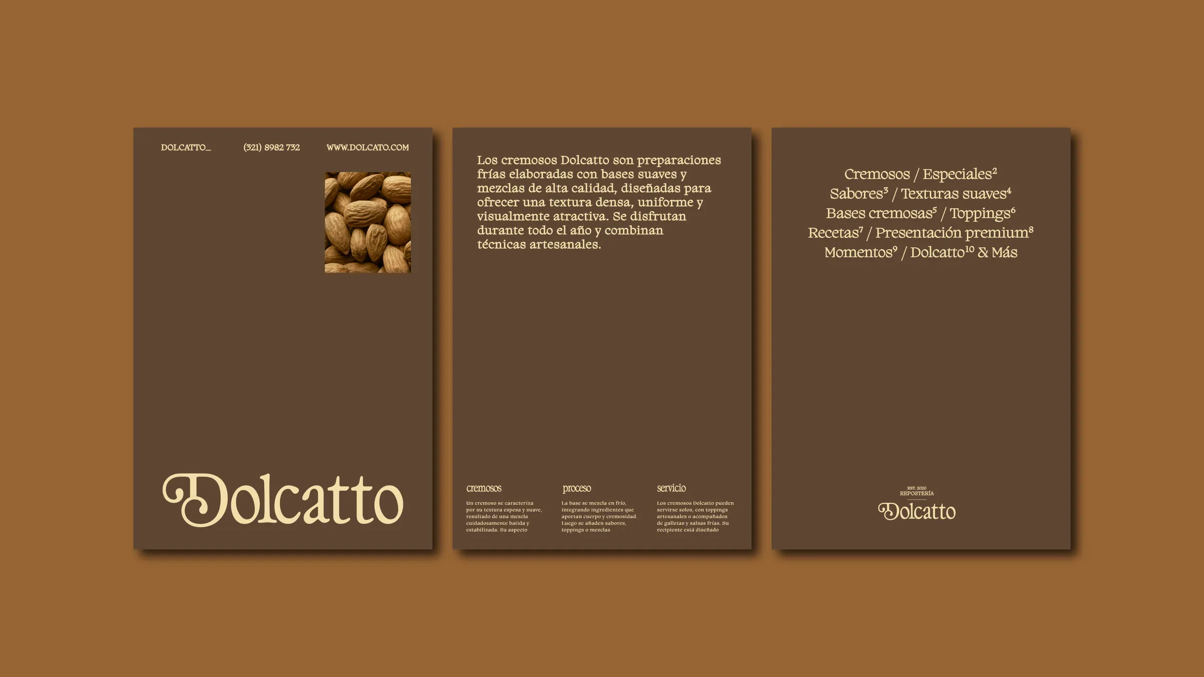 Tres folletos marrones sobre fondo caramelo: portada con el logotipo, texto sobre los cremosos y lista de productos